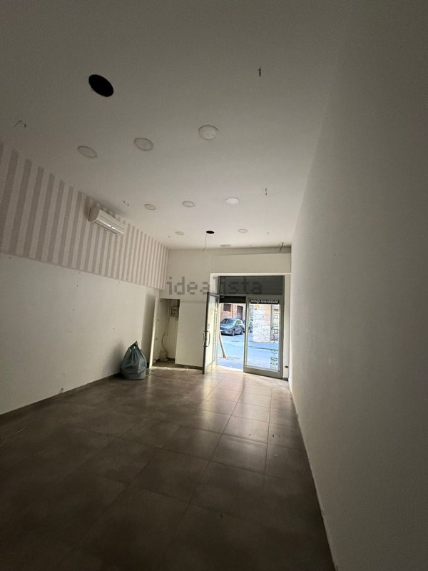 locale commerciale in affitto a Nocera Inferiore