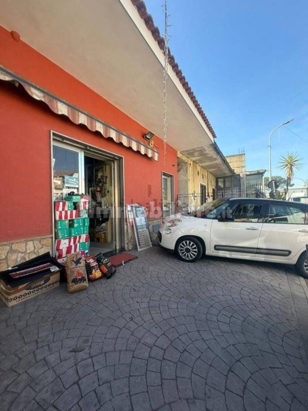 locale commerciale in affitto a Nocera Inferiore