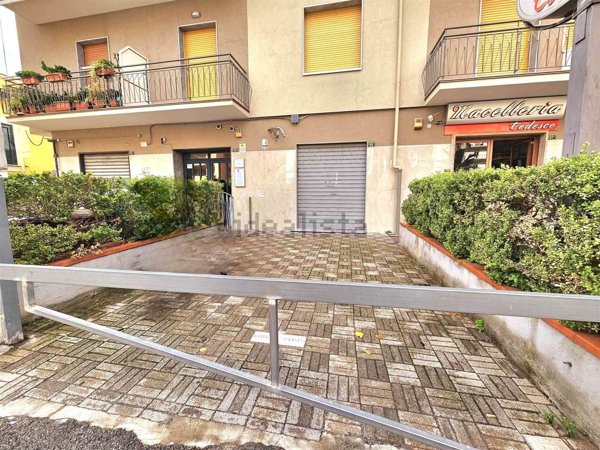 locale commerciale in affitto a Nocera Inferiore