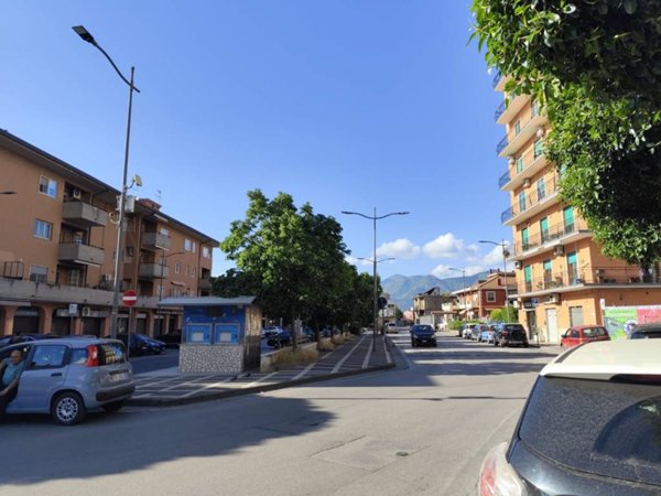 negozio in affitto a Nocera Inferiore