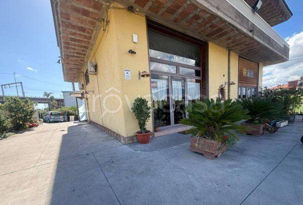 negozio in affitto a Nocera Inferiore
