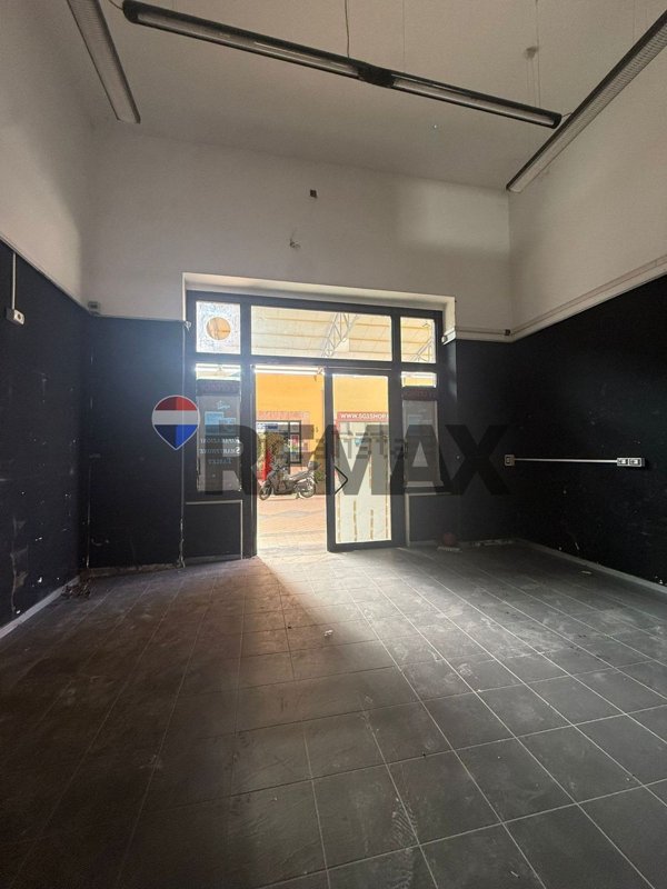 locale commerciale in affitto a Nocera Inferiore