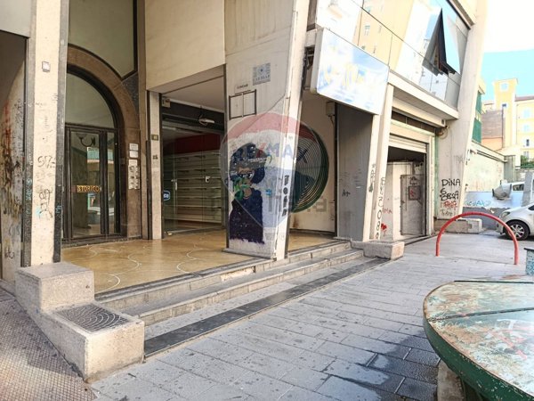 locale commerciale in affitto a Nocera Inferiore