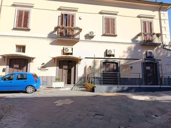 negozio in affitto a Nocera Inferiore