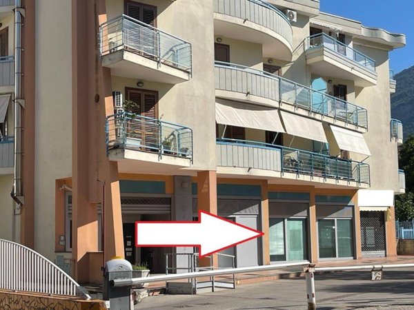 negozio in affitto a Nocera Superiore