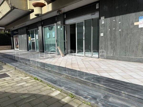 negozio in affitto a Nocera Superiore