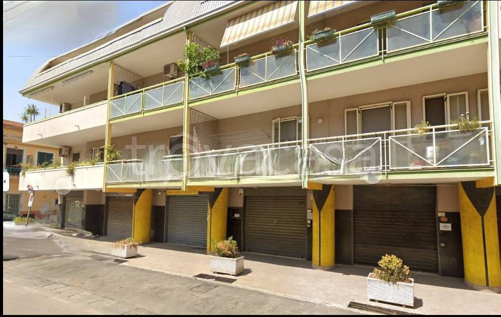 negozio in affitto a Nocera Superiore