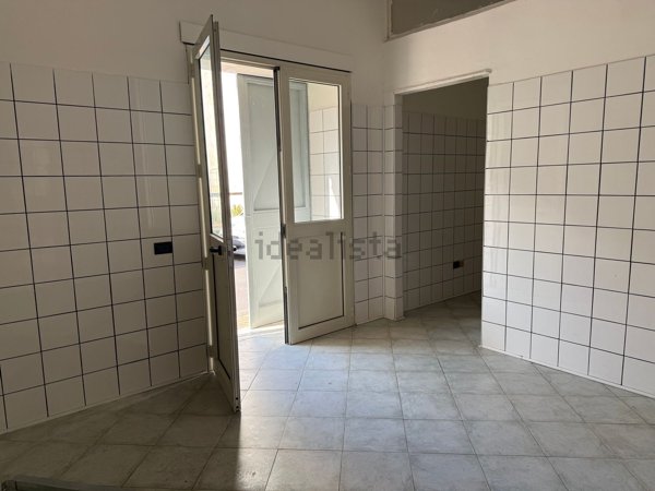 trivano in affitto a Nocera Superiore in zona Pecorari