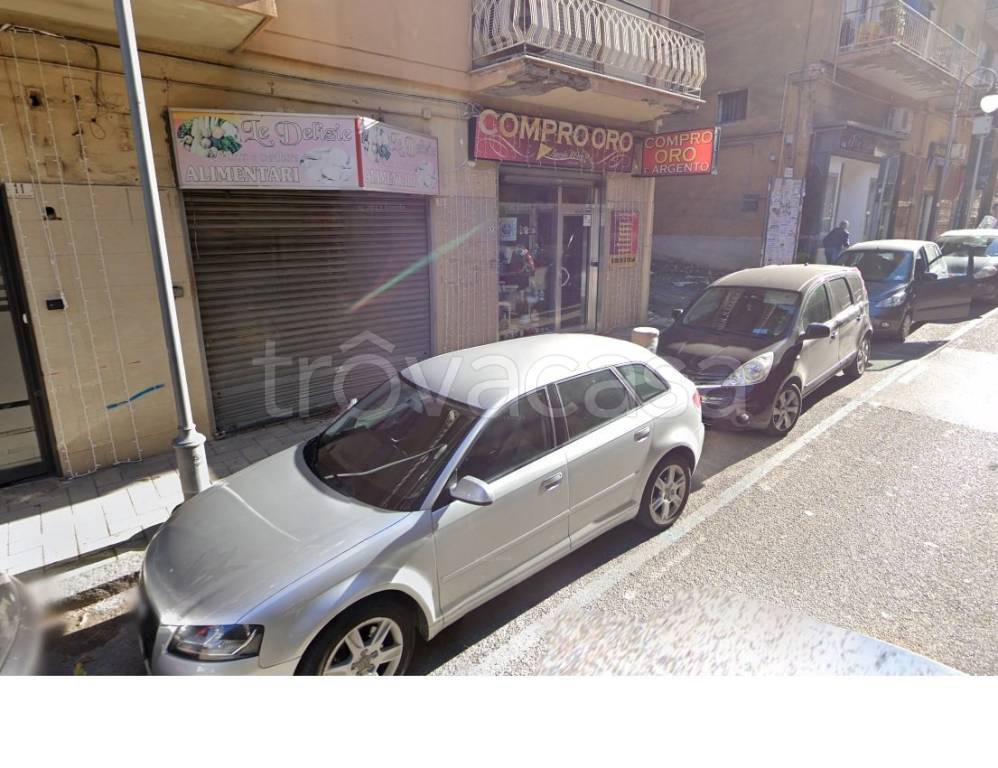 negozio in affitto a Pagani