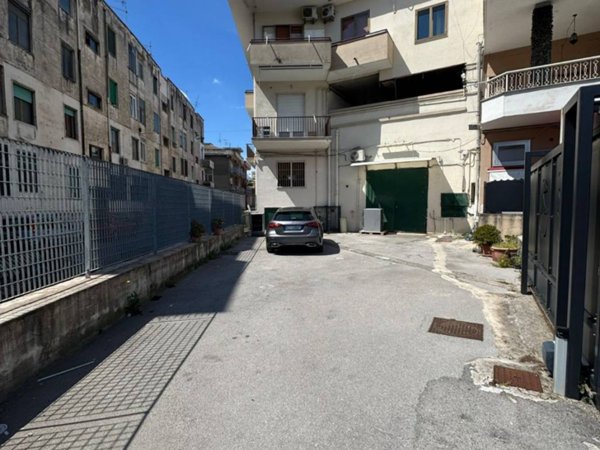 locale commerciale in affitto a Pagani