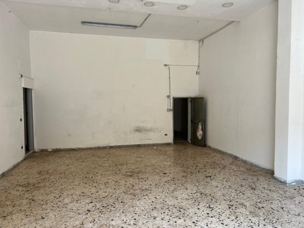 negozio in affitto a Pagani