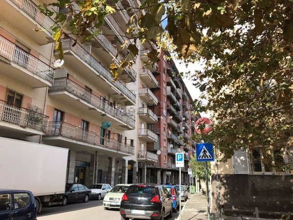 locale commerciale in affitto a Pagani