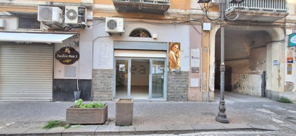 locale commerciale in affitto a Pagani