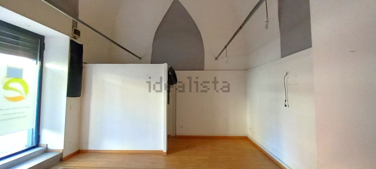 locale commerciale in affitto a Pagani