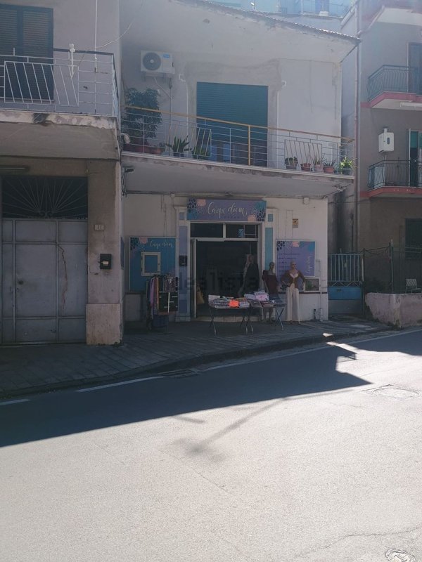 locale commerciale in affitto a Pagani