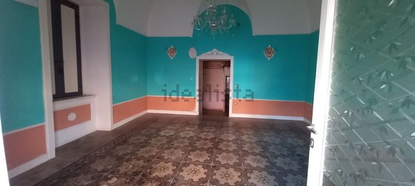 locale commerciale in affitto a Pagani