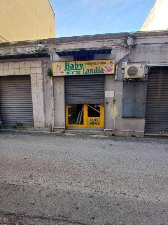 negozio in affitto a Pagani