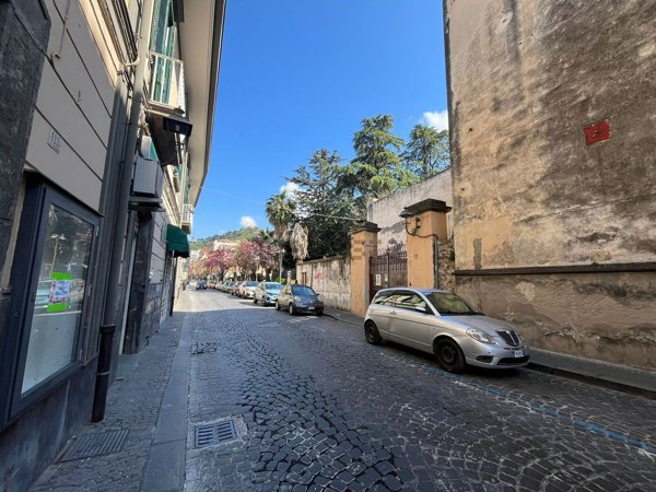 locale commerciale in affitto a Pagani