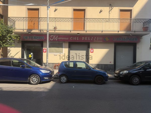 locale commerciale in affitto a Pagani