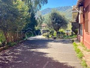 trivano in affitto a Pellezzano in zona Cologna