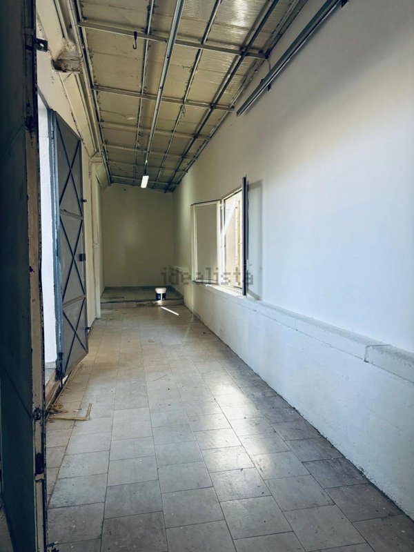 locale commerciale in affitto a Pellezzano