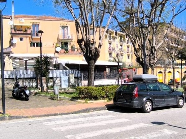 locale commerciale in affitto a Pellezzano