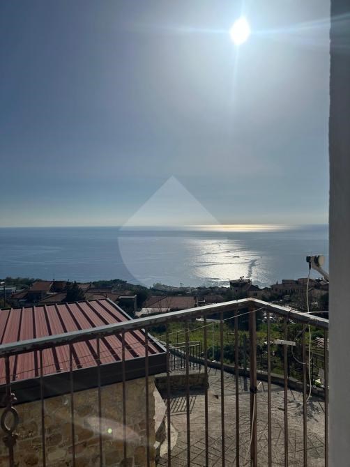 appartamento in affitto a Pisciotta in zona Caprioli