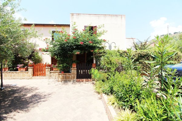 casa indipendente in affitto a Pollica in zona Acciaroli