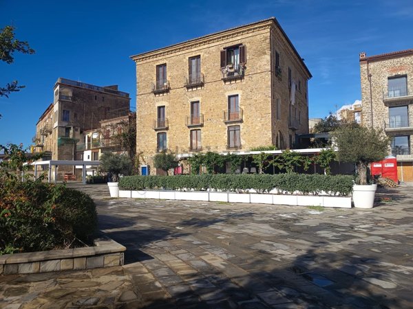 negozio in affitto a Pollica in zona Acciaroli