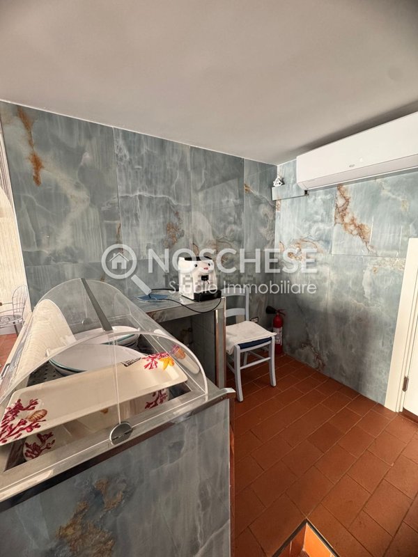negozio in affitto a Pontecagnano Faiano