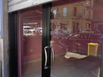 negozio in affitto a Pontecagnano Faiano