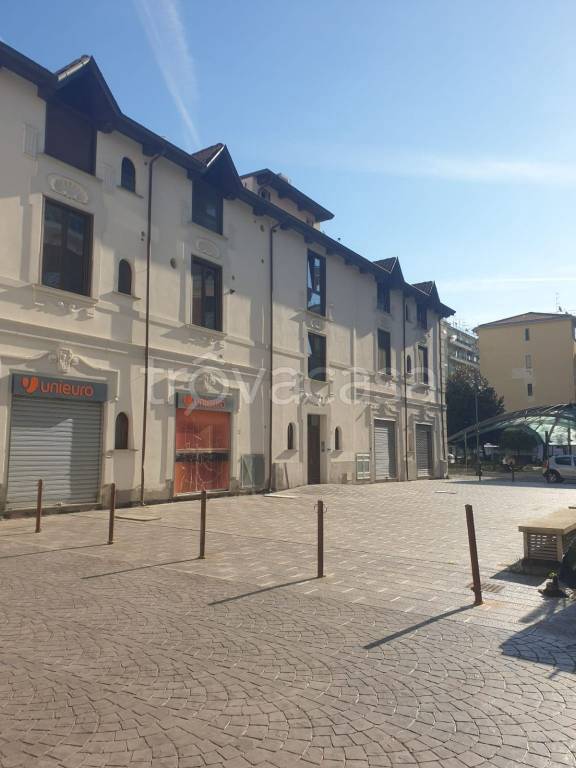 ufficio in affitto a Pontecagnano Faiano