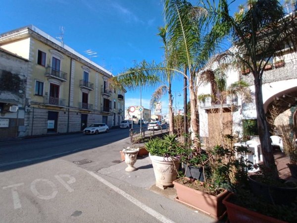 negozio in affitto a Pontecagnano Faiano