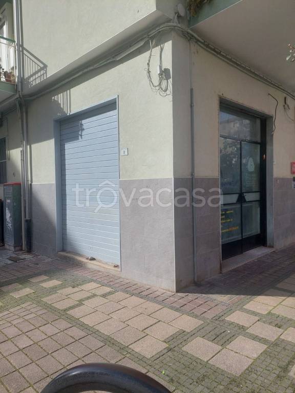 negozio in affitto a Pontecagnano Faiano