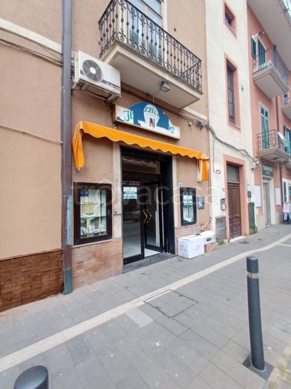 negozio in affitto a Pontecagnano Faiano