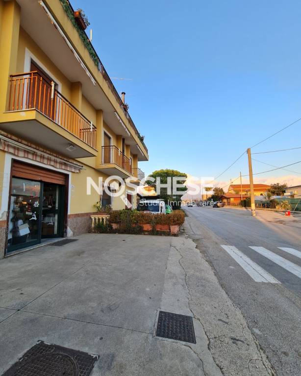 negozio in affitto a Pontecagnano Faiano