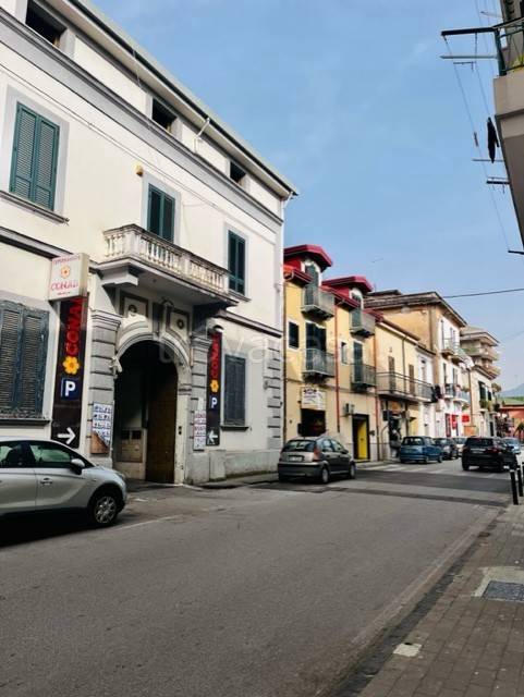 negozio in affitto a Pontecagnano Faiano