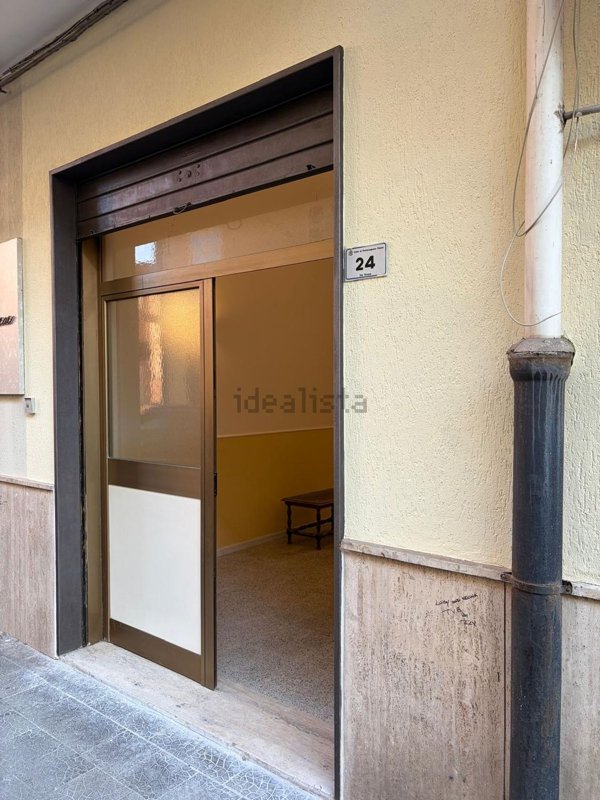 locale commerciale in affitto a Pontecagnano Faiano