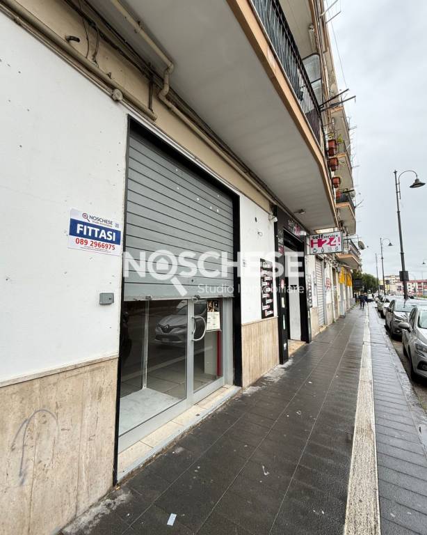 negozio in affitto a Pontecagnano Faiano