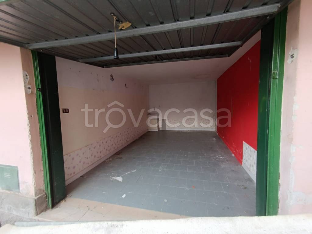 box auto in affitto a Pontecagnano Faiano in zona Sant'Antonio