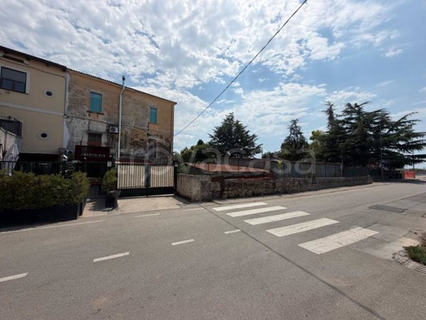 locale commerciale in affitto a Pontecagnano Faiano