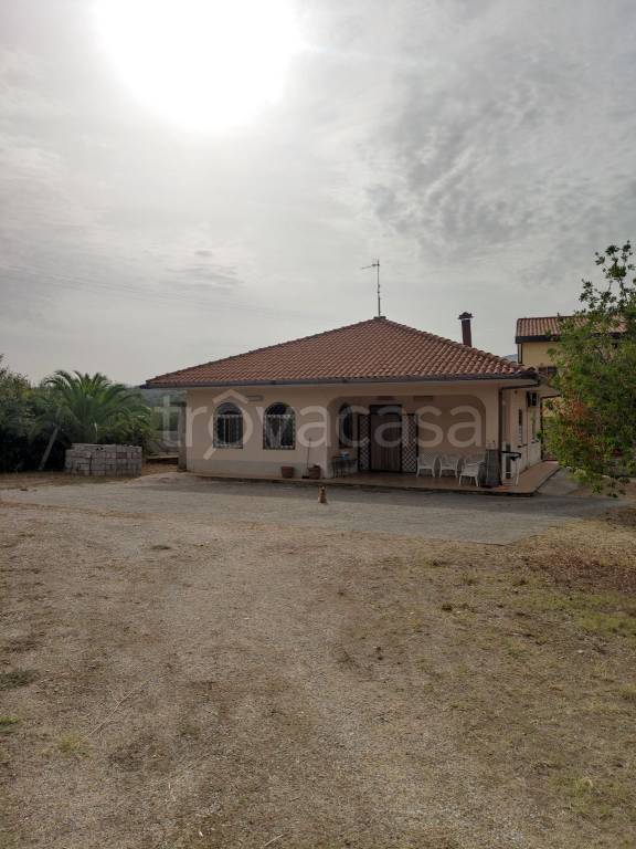 casa indipendente in affitto a Roccadaspide