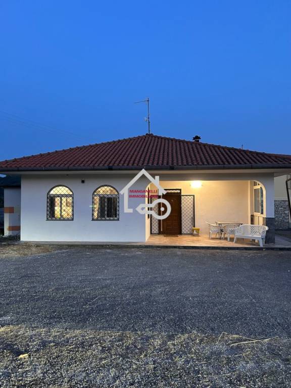 casa indipendente in affitto a Roccadaspide
