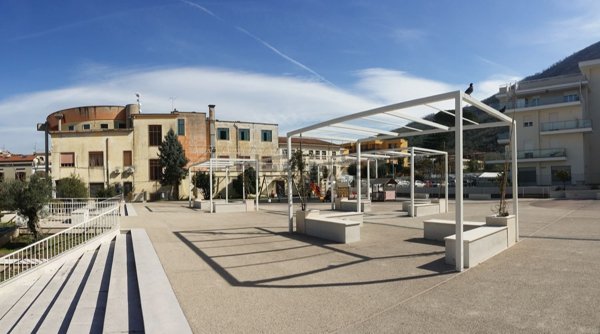 locale commerciale in affitto a Roccapiemonte