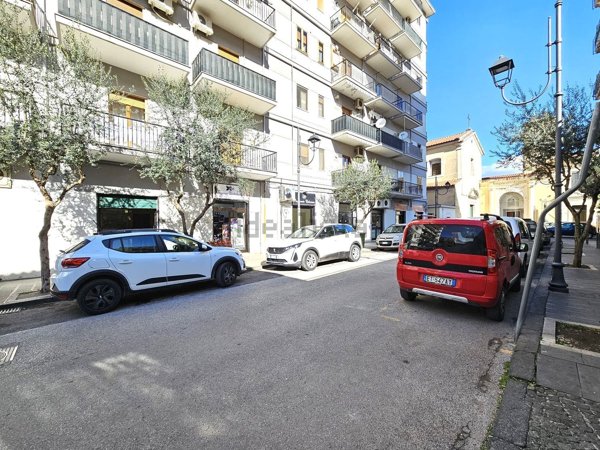 locale commerciale in affitto a Roccapiemonte