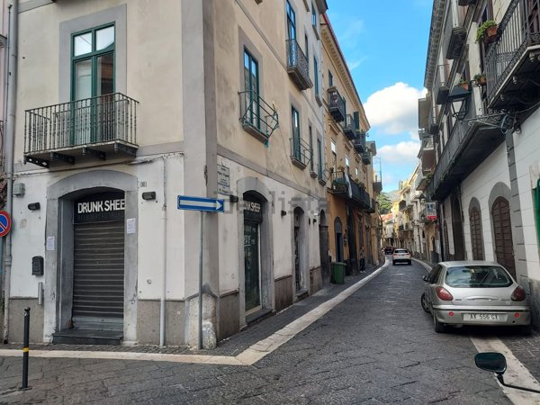 locale commerciale in affitto a Roccapiemonte