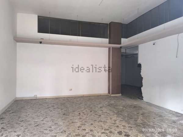 locale commerciale in affitto a Roccapiemonte