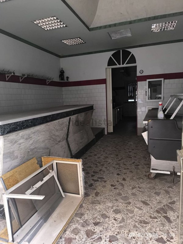 locale commerciale in affitto a Roccapiemonte