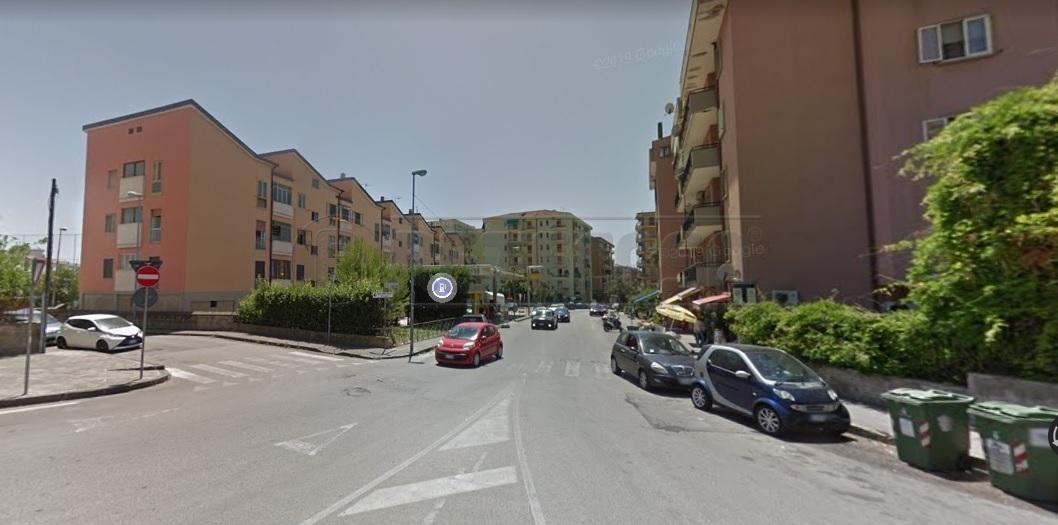 locale commerciale in affitto a Salerno in zona Pastena