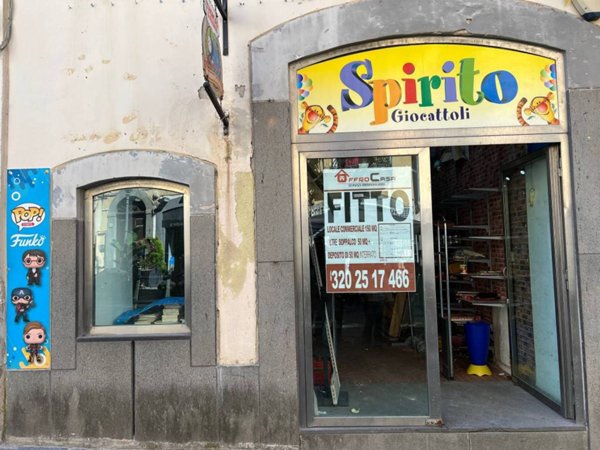 locale commerciale in affitto a Salerno in zona Centro Città